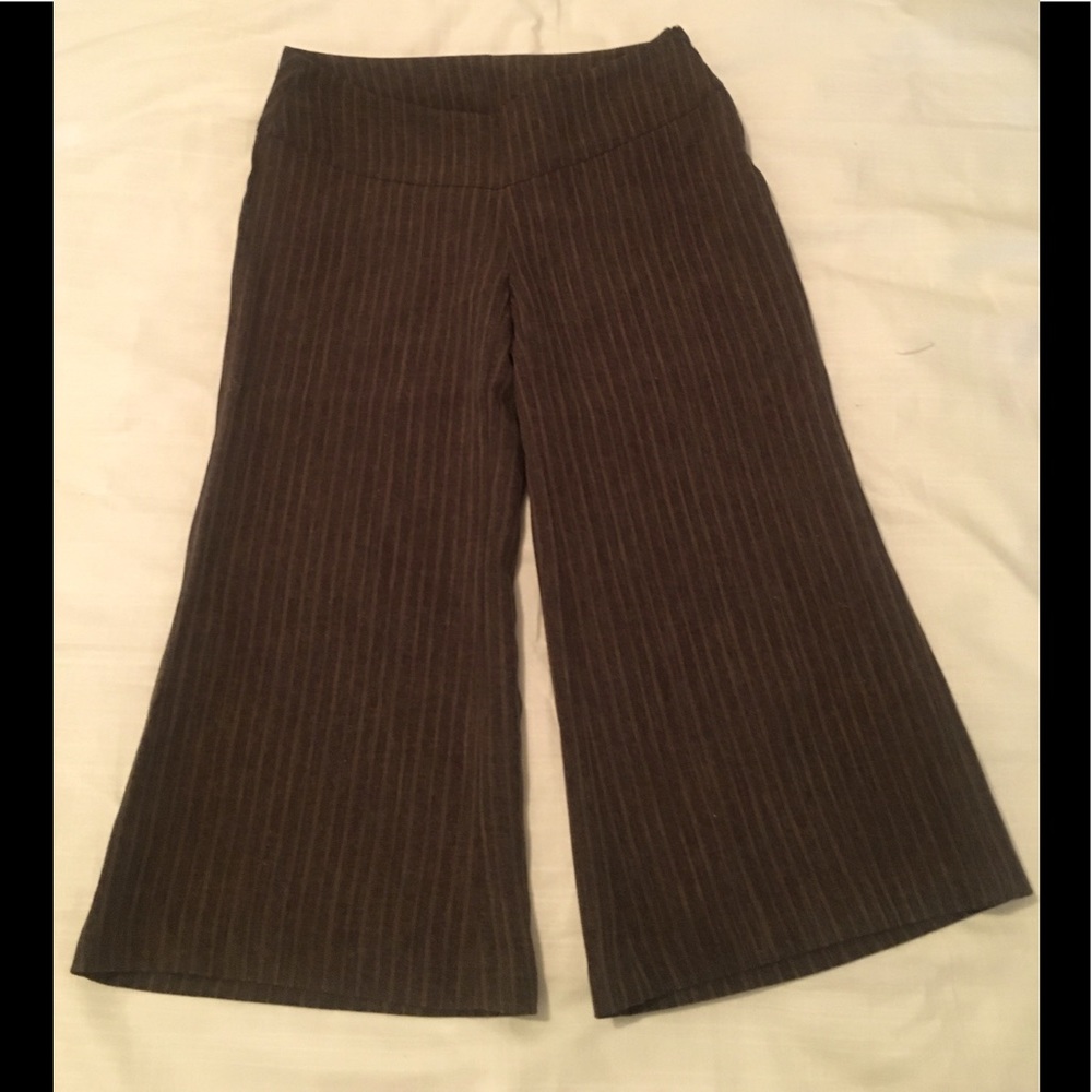 Striped Capri Dress Pants